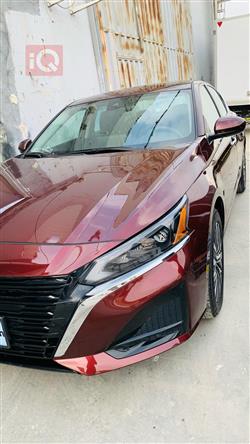 نيسان ألتيما